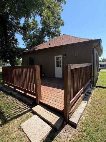 1711 Oriental Street, Bonham, TX 75418