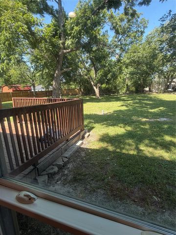1711 Oriental Street, Bonham, TX 75418