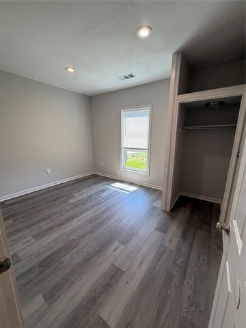 1711 Oriental Street, Bonham, TX 75418