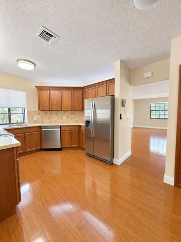 5115 EUROPA Drive B, Boynton Beach, FL 33437