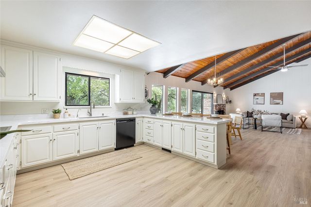 520 Fair Ave, Petaluma, CA 94952