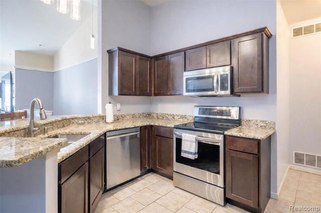 12487 First Avenue, Southgate, MI 48195