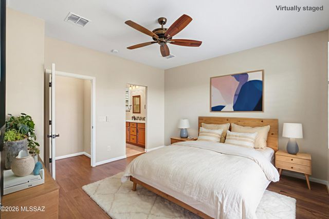 1717 E Sage Thrasher Drive, Green Valley, AZ 85614