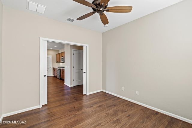 1717 E Sage Thrasher Drive, Green Valley, AZ 85614