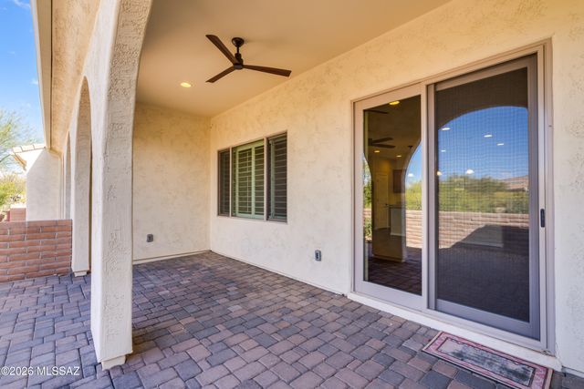 1717 E Sage Thrasher Drive, Green Valley, AZ 85614