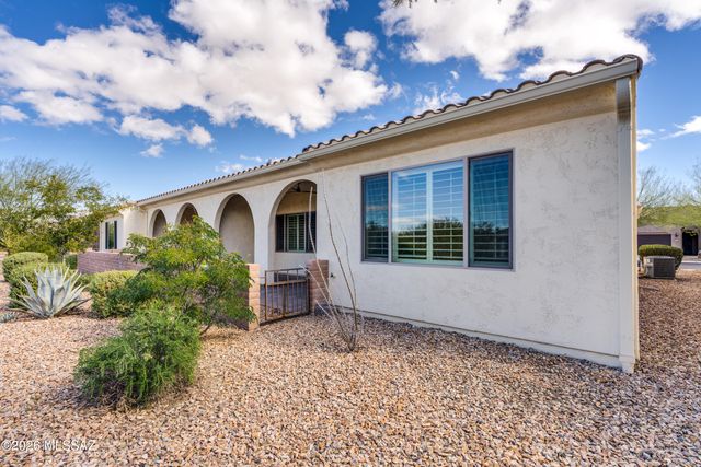 1717 E Sage Thrasher Drive, Green Valley, AZ 85614