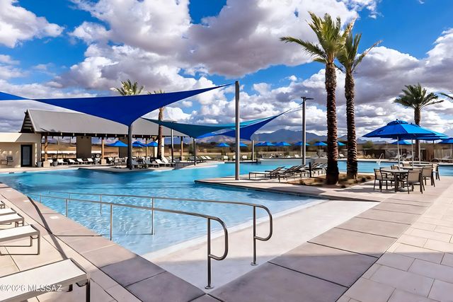 1717 E Sage Thrasher Drive, Green Valley, AZ 85614