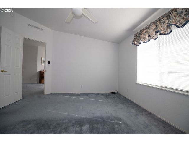 613 GLENBROOK Cir, Florence, OR 97439