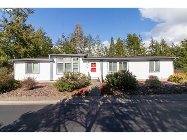 613 GLENBROOK Cir, Florence, OR 97439