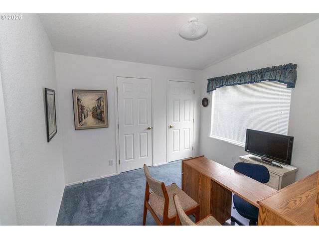 613 GLENBROOK Cir, Florence, OR 97439