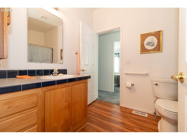 613 GLENBROOK Cir, Florence, OR 97439