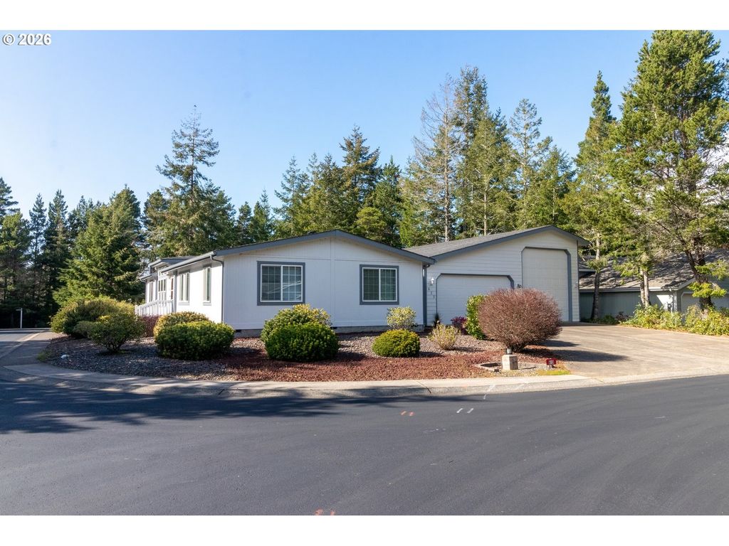 613 GLENBROOK Cir, Florence, OR 97439
