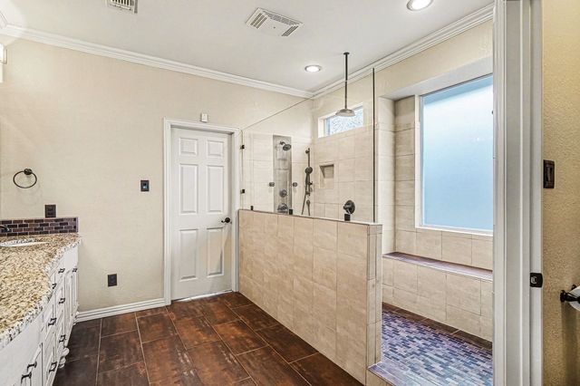 6707 Canyon Crest Drive, Fort Worth, TX 76132