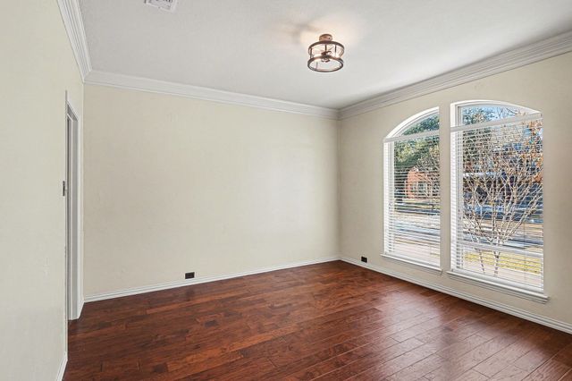 6707 Canyon Crest Drive, Fort Worth, TX 76132