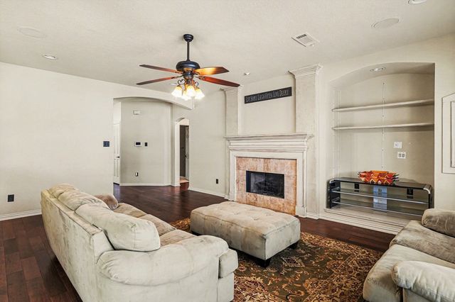 6707 Canyon Crest Drive, Fort Worth, TX 76132