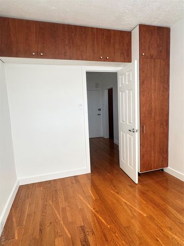 6034 56th Road 2, Maspeth, NY 11378