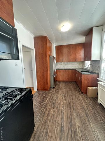 6034 56th Road 2, Maspeth, NY 11378