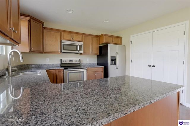 176 Graceland Trail, Elizabethtown, KY 42701