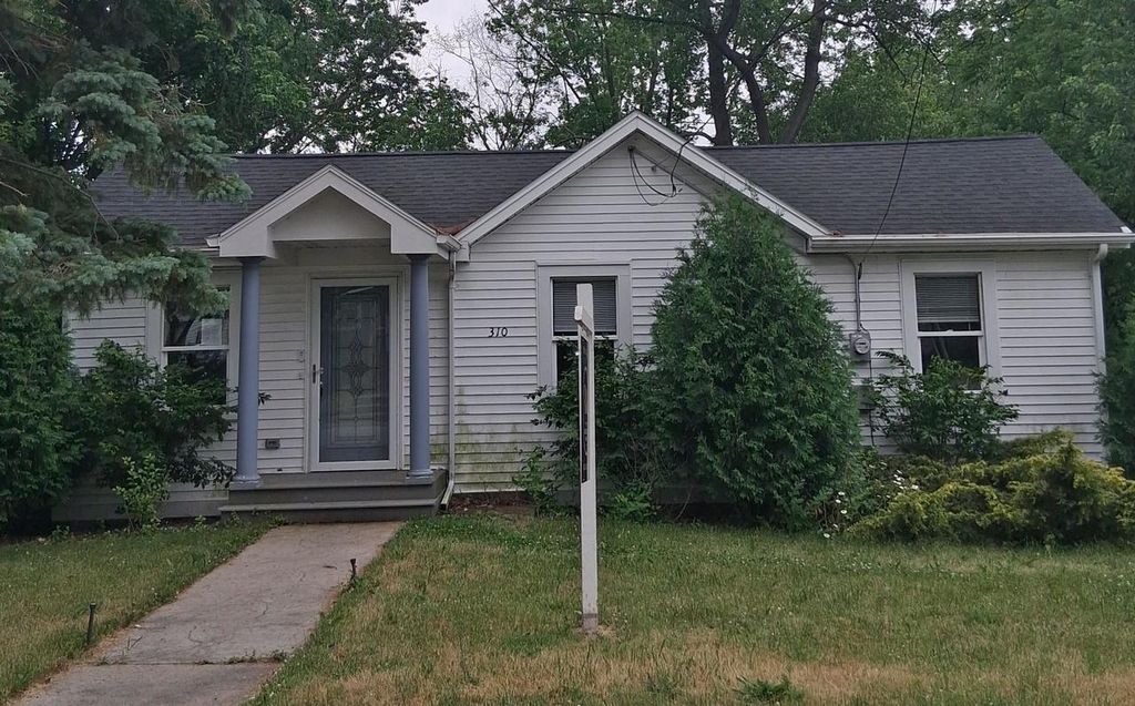310 Hickory Street, Pewaukee, WI 53072
