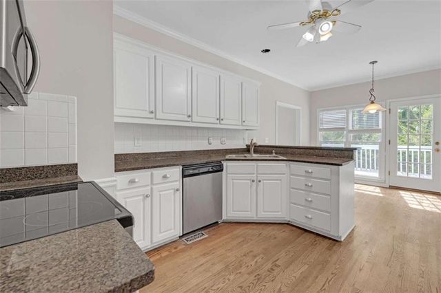 1665 Little Lisa Lane, Snellville, GA 30078