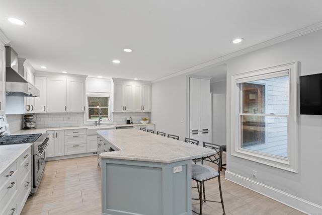 37 Driftway Road, Danbury, CT 06811