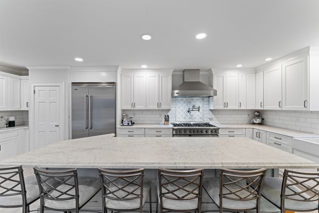 37 Driftway Road, Danbury, CT 06811