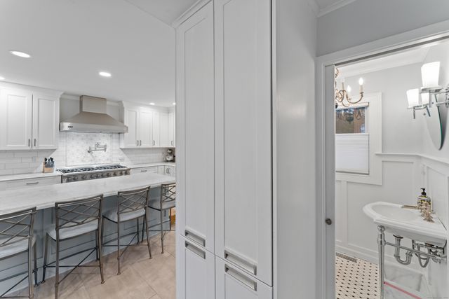 37 Driftway Road, Danbury, CT 06811