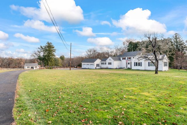 37 Driftway Road, Danbury, CT 06811