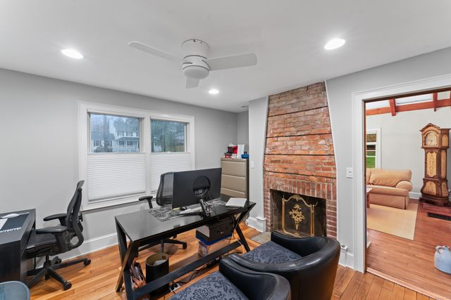 37 Driftway Road, Danbury, CT 06811