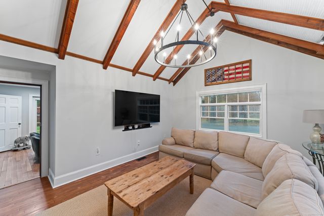 37 Driftway Road, Danbury, CT 06811