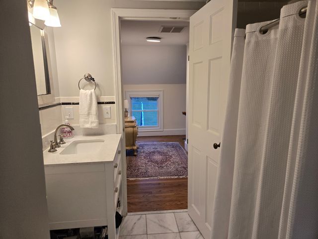 37 Driftway Road, Danbury, CT 06811