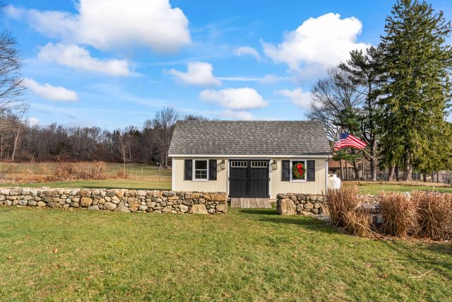 37 Driftway Road, Danbury, CT 06811