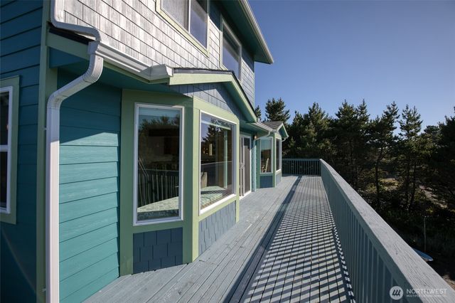 732 Alcade Court SW, Ocean Shores, WA 98569