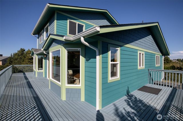 732 Alcade Court SW, Ocean Shores, WA 98569