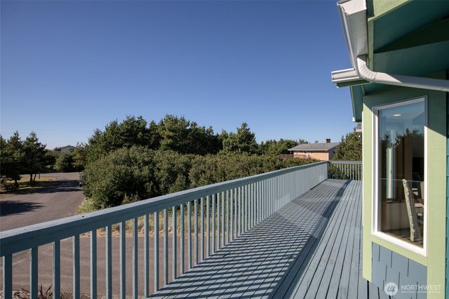 732 Alcade Court SW, Ocean Shores, WA 98569