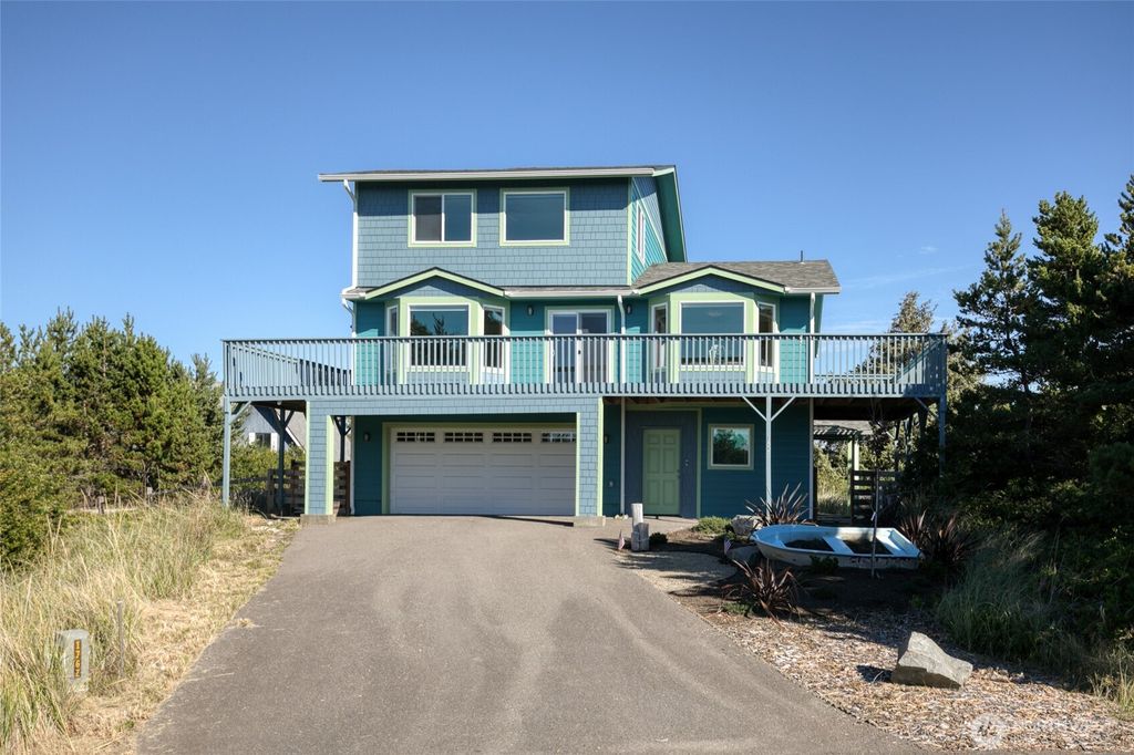 732 Alcade Court SW, Ocean Shores, WA 98569