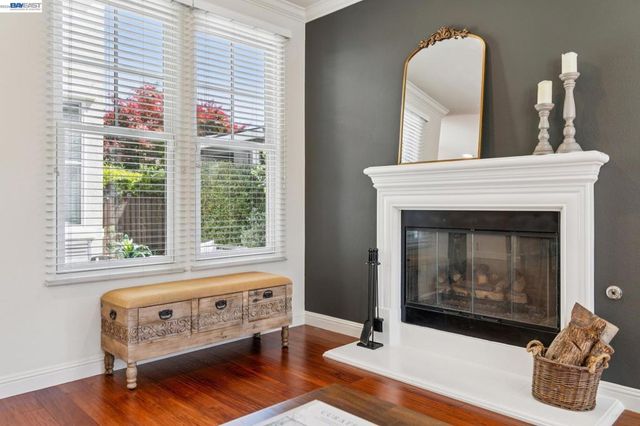 2421 Haile St, Alameda, CA 94501