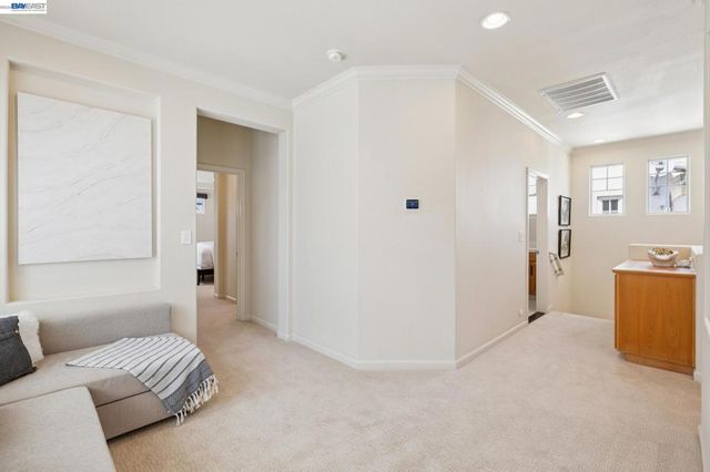 2421 Haile St, Alameda, CA 94501