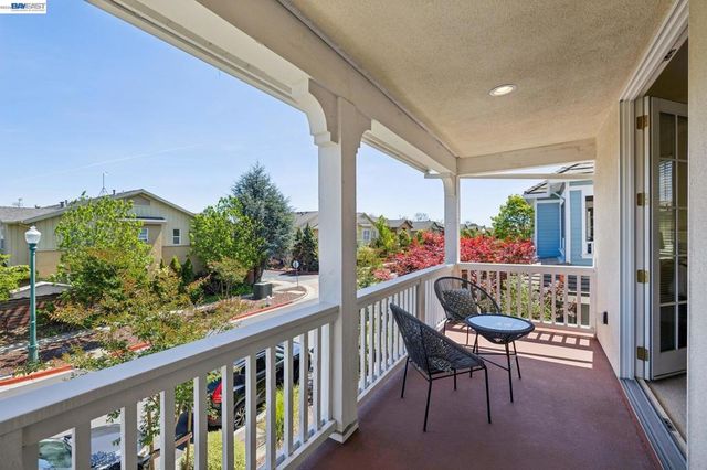 2421 Haile St, Alameda, CA 94501