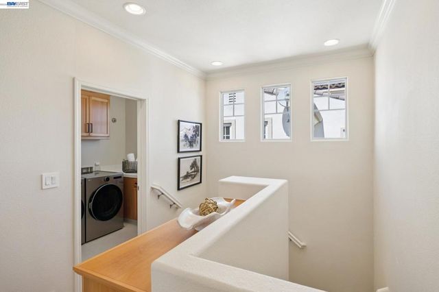 2421 Haile St, Alameda, CA 94501