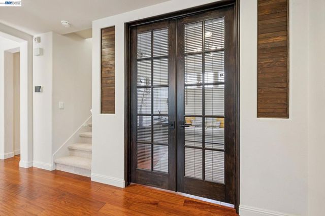 2421 Haile St, Alameda, CA 94501