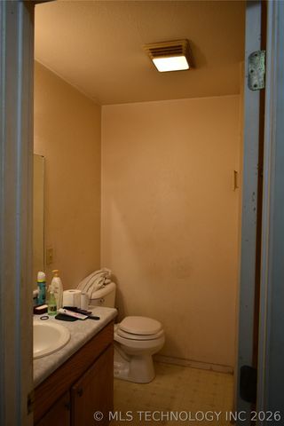 708 W Sterret Street, Hugo, OK 74743