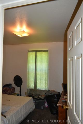 708 W Sterret Street, Hugo, OK 74743