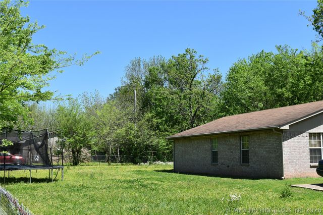 708 W Sterret Street, Hugo, OK 74743