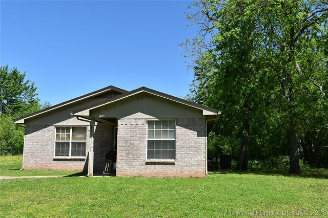 708 W Sterret Street, Hugo, OK 74743