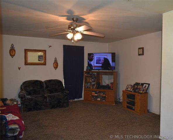 708 W Sterret Street, Hugo, OK 74743