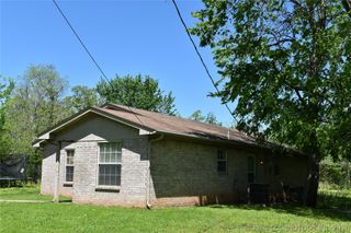708 W Sterret Street, Hugo, OK 74743