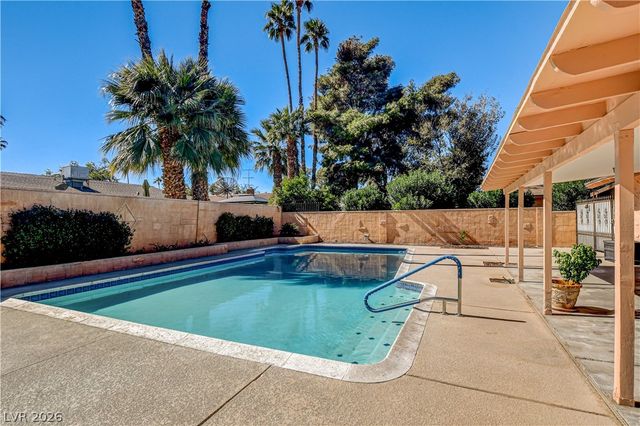 3753 Meadowcrest Drive, Las Vegas, NV 89121