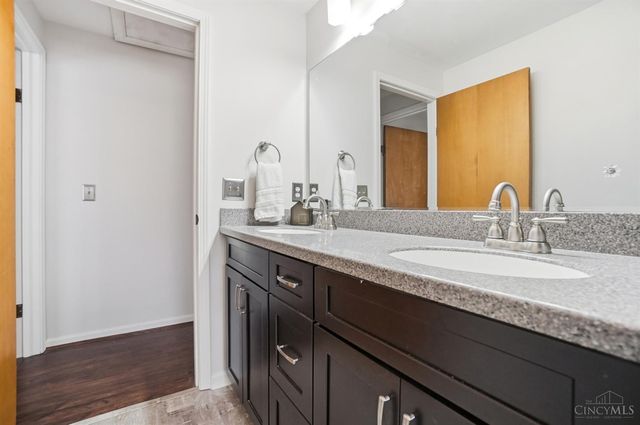 4152 Larchview Drive, Sycamore Twp, OH 45236