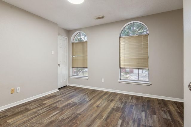 13327 White Oak Landing Boulevard, Houston, TX 77065